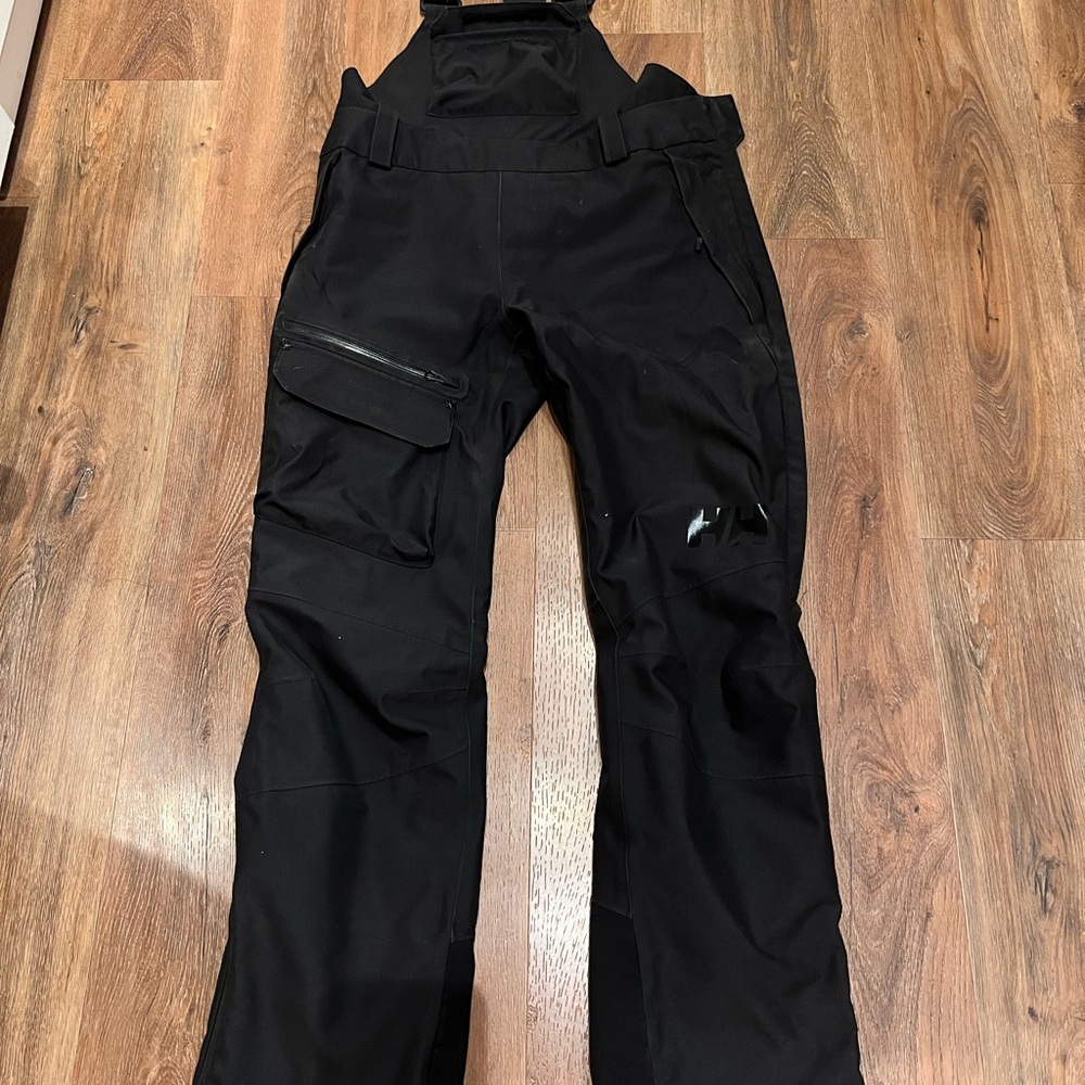 Helly Hansen Black Snow Bib - Women’s Small, relaxed fit